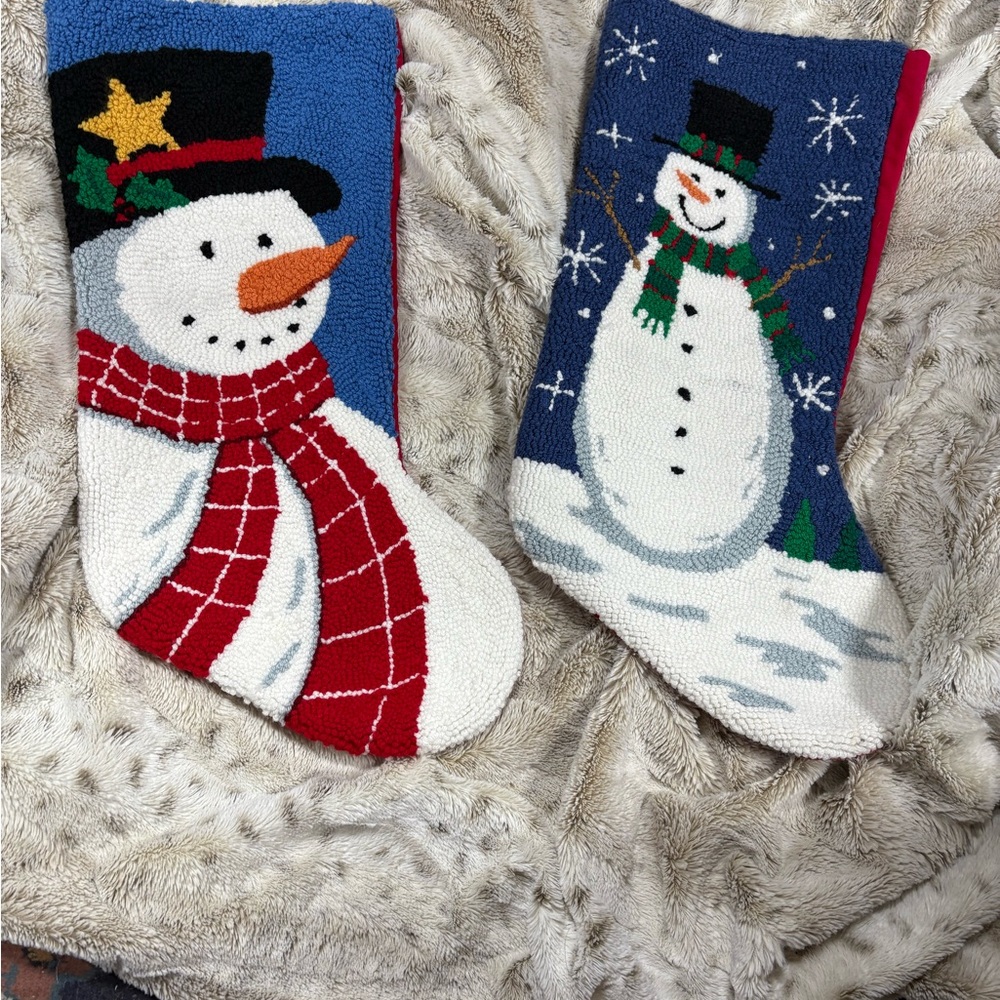 Festive Snowman Christmas Stockings Set
Hook rug with red velvet back